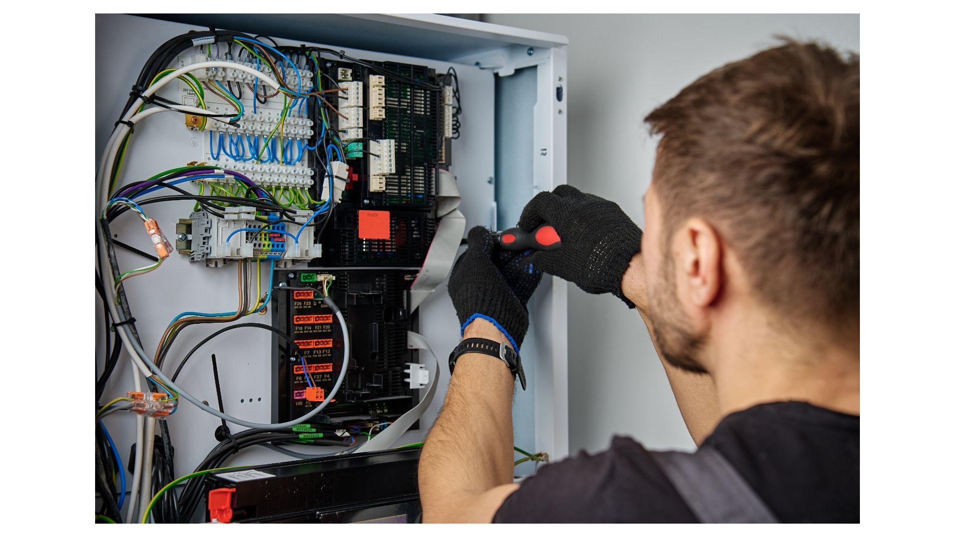 Heat pump installation Branson MO - Now! Heating & Cooling technician installing outdoor heat pump unit in Ozarks home